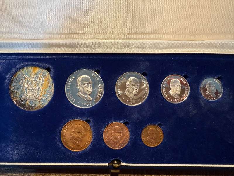 1982 Short proof set- as per pictures
