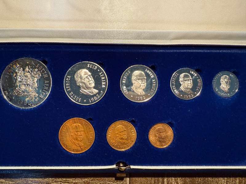 1982 Short proof set- as per pictures