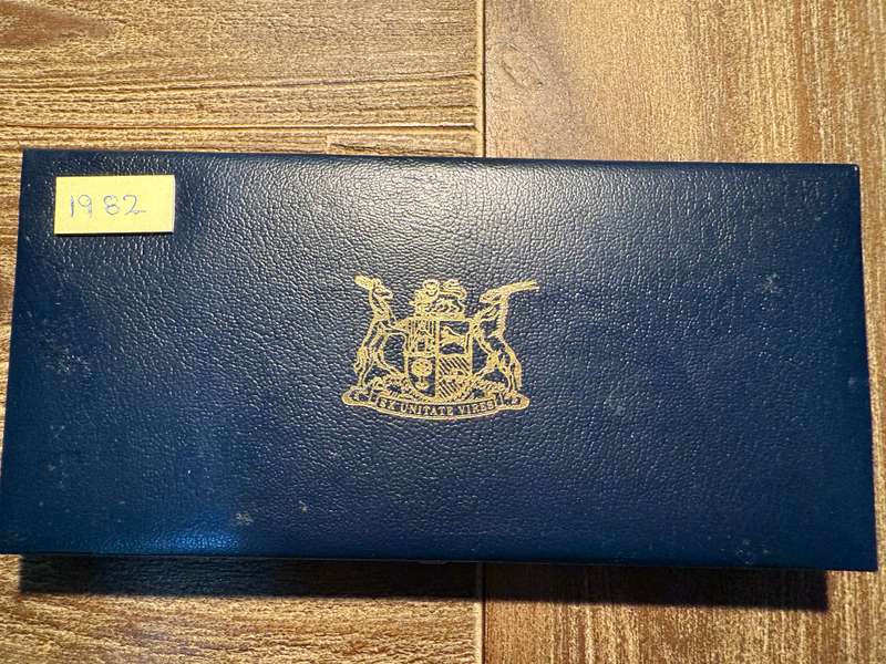 1982 Short proof set- as per pictures