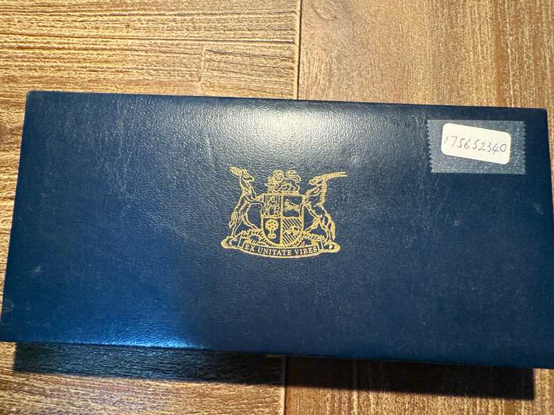 1983 Short proof set- as per pictures