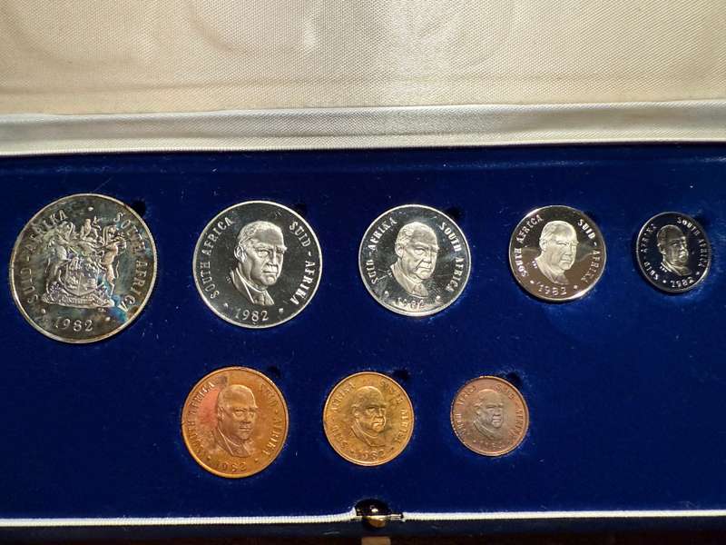 1982 Short proof set- as per pictures