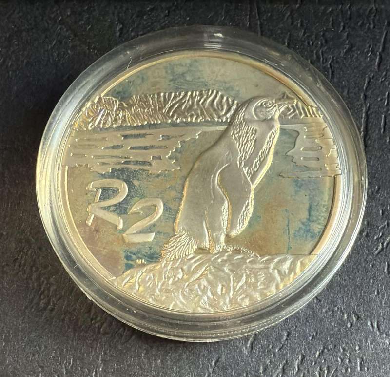 SILVER 1 OUNCE - Silver Proof R2 - Jackass Penguin - Mintage 2053 - includes COA