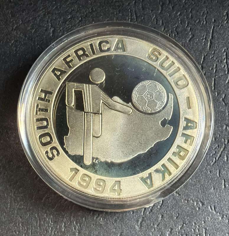 SILVER 1 OUNCE - 1994 Silver Proof R2 Soccer World Cup - Mintage 3210