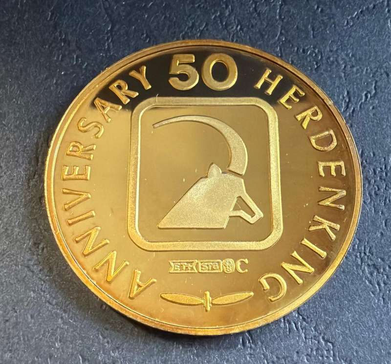 Gold Plated 1 OUNCE Silver Medallion 37 grams - LEOPARD - SA Wildlife Society 50th Anniversary