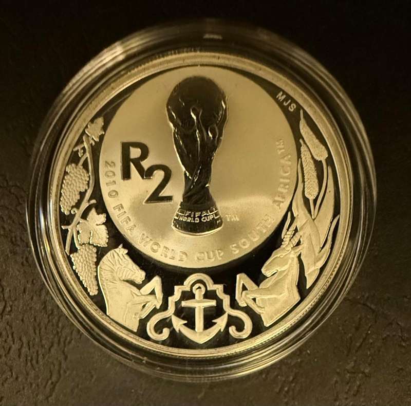 Silver R2 Crown Prestige Set - FIFA 2006-2010 - 5 Coins in Wooden Box with COA