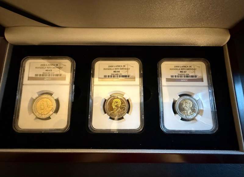 Mandela Birthday R5 Graded Set - MS65/MS66/MS67 - 3 Coins in wooden box with COA