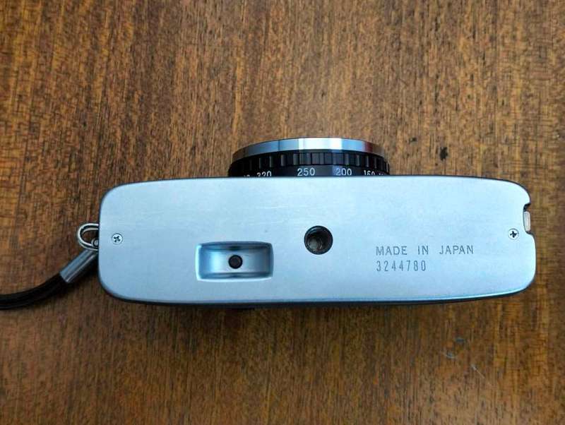 Olympus - Pen EE2 28mm camera