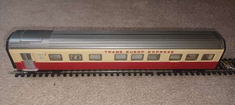 Marklin 4071 Intermedium coach for 3071 T-express