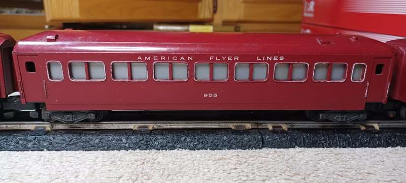 American Flyer 2 x 955 passenger coaches and 951 baggage car