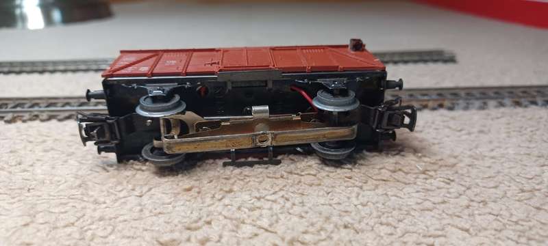 Marklin 4506 - goods van - with side mounted tail lamps