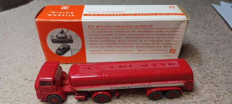 Wiking ESSO Super tank truck nr 79