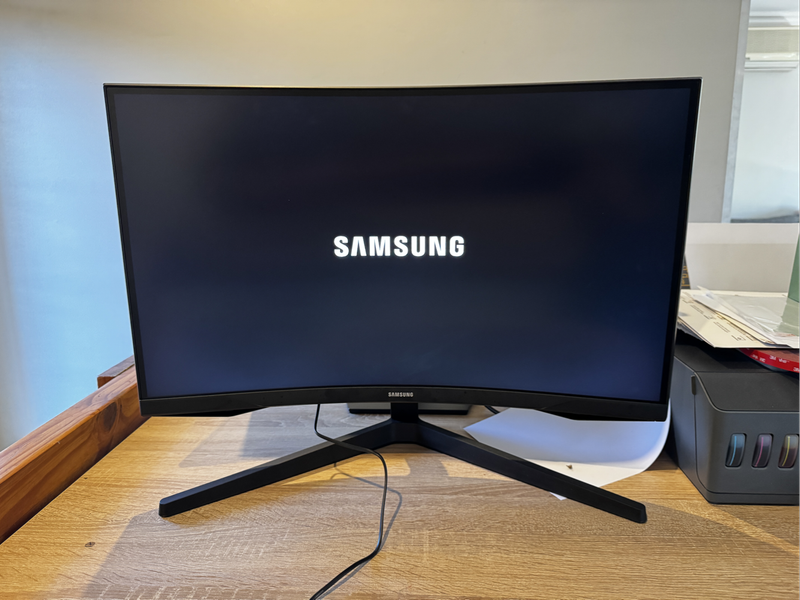 Samsung Odyssey G5 27" QHD 1ms 165Hz FreeSync Gaming Monitor