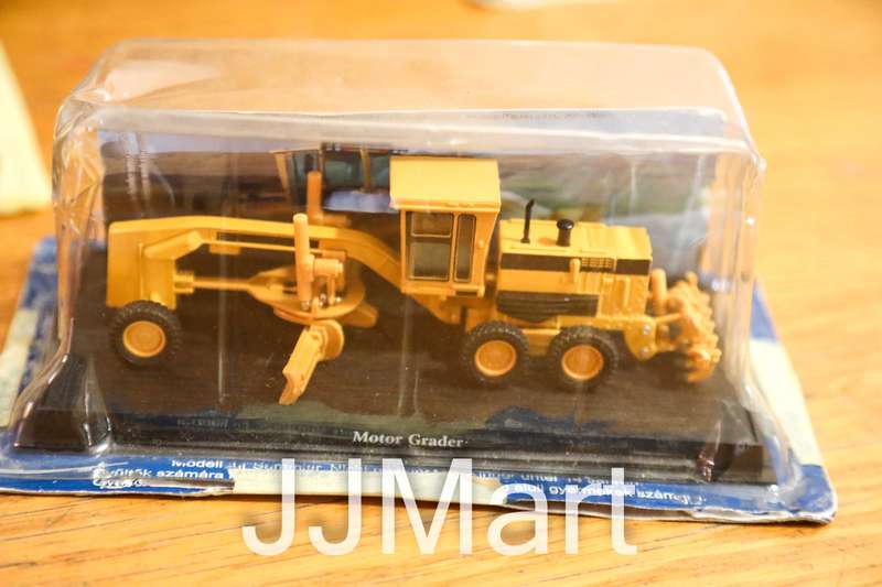 Amercom Motor Grader - 1:64 Construction Machine Model (Amercom MB-12)