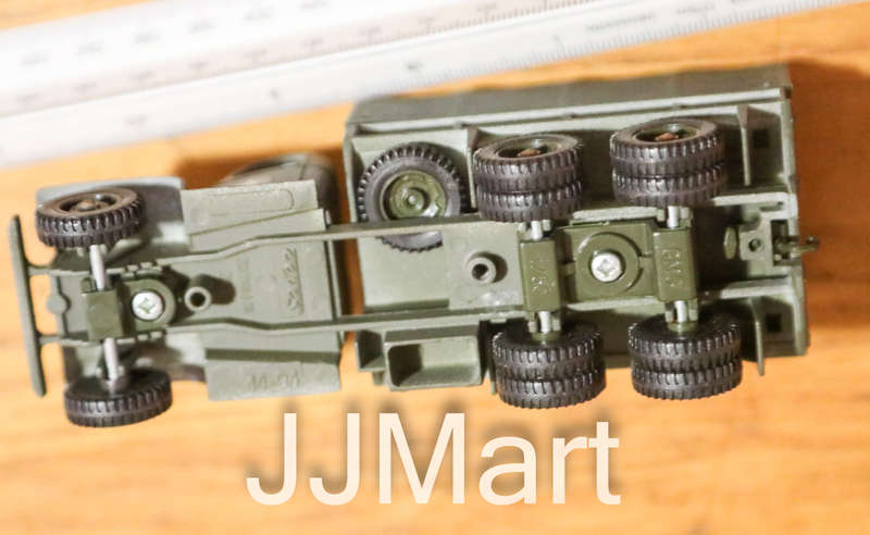 Military GMC  Metal WW ii  Truck   1/50 -  Diecast Model