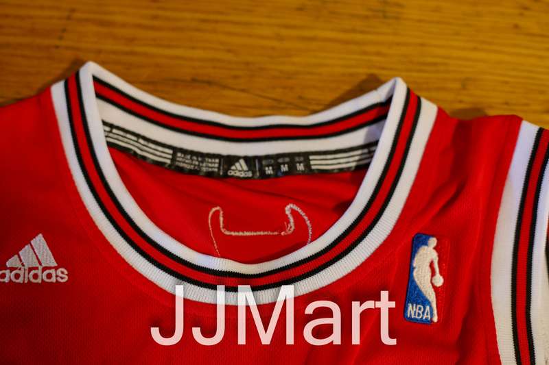 DERRICK ROSE CHICAGO BULLS JERSEY BASKETBALL ADIDAS SWINGMAN NBA SIZE M