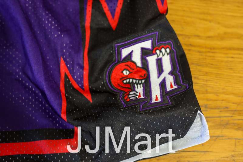 Authentic Just Don - Toronto Raptors 1998-99 Shorts - Purple NBA SIZE M