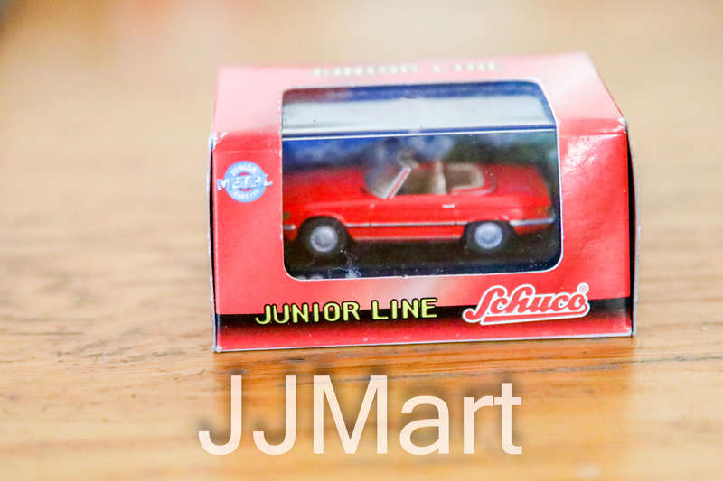 Mercedes Benz 560 SL Cabrio red Schuco Junior Line scale 1:72