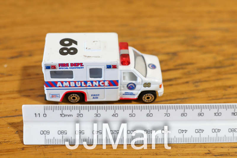 Realtoy Ford F Ambulance Model Car