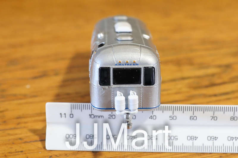 1971 Camper/ Travel Trailer RV, Airstream Double-Axle Land Yacht Safari 1:64 Scale Diecast model
