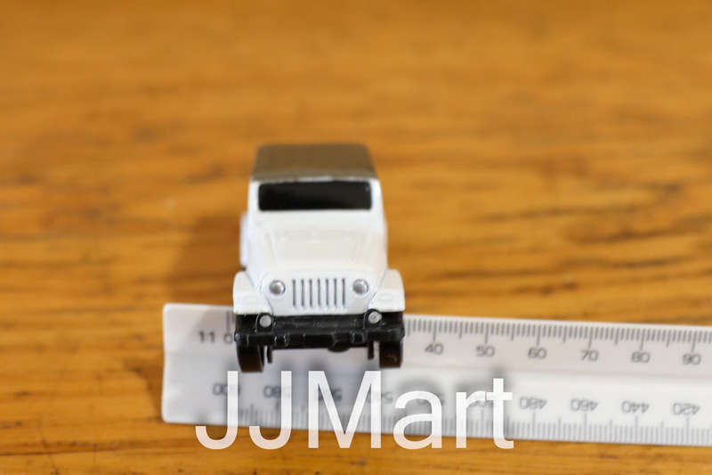 Jeep Wrangler Sahara White Maisto Fresh Metal 100 Collection Die Cast - Boxed