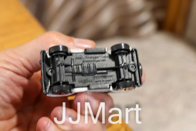 Jeep Wrangler Sahara White Maisto Fresh Metal 100 Collection Die Cast - Boxed