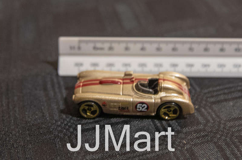 Hot Wheels Cunningham C4R 2001 No 52 Red Stripes Golden Car