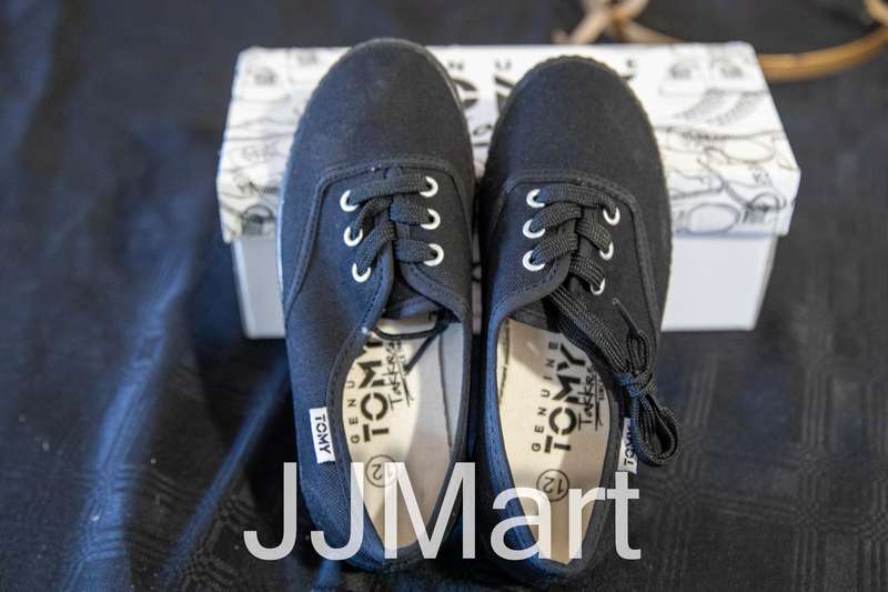 Tomy Takkies Kids Size 12