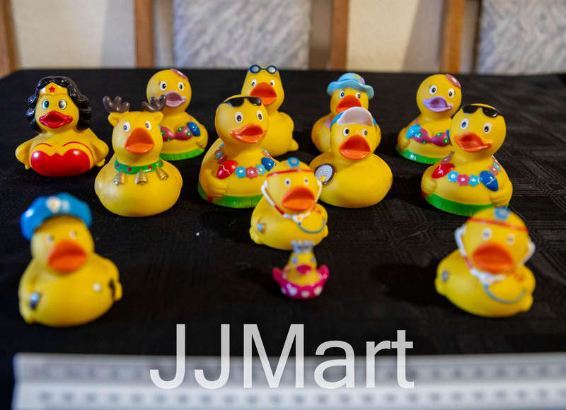 Job Lot Yellow Rubber Ducks