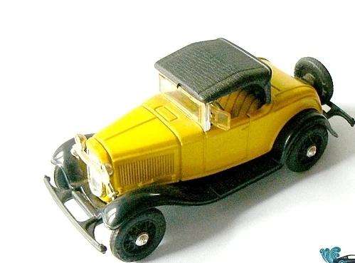 Ertel, 1932 Ford Roadster De Luxe