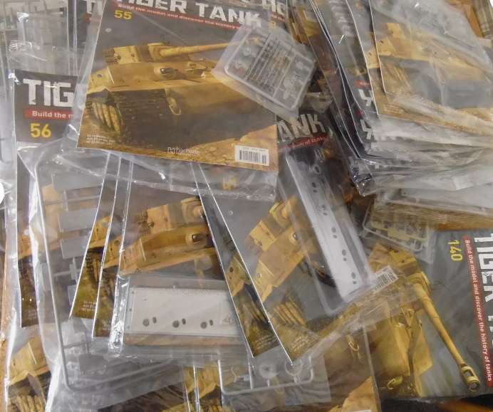Hachette 1/16 Model Tiger Tank Magazine and parts complete Kit 1 to 140