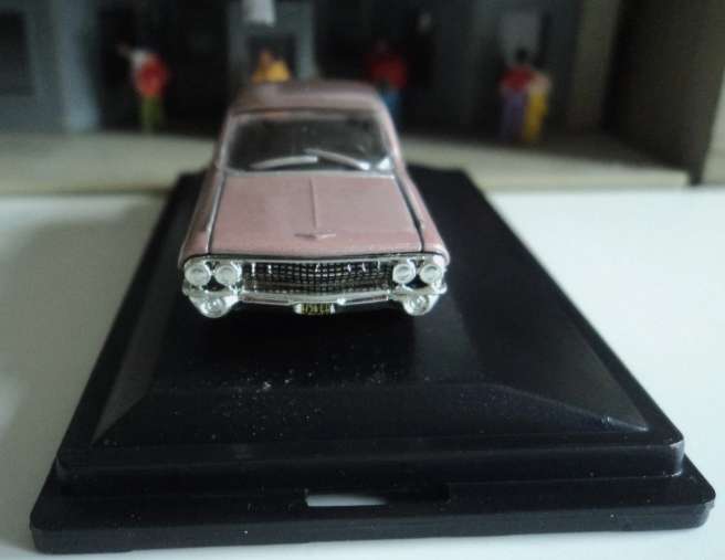 Oxford Diecast 1961 CADILLAC SEDAN DeVILLE Topaz (H/O Scale)