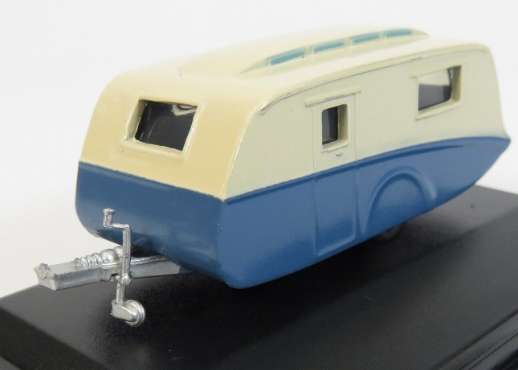 Oxford Diecast Cream/Blue Caravan