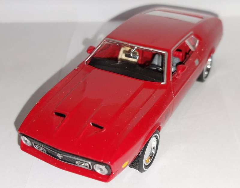 UNIVERSAL HOBBIES - JAMES BOND 007 - MUSTANG MACH 1 - DIAMONDS ARE FOREVER