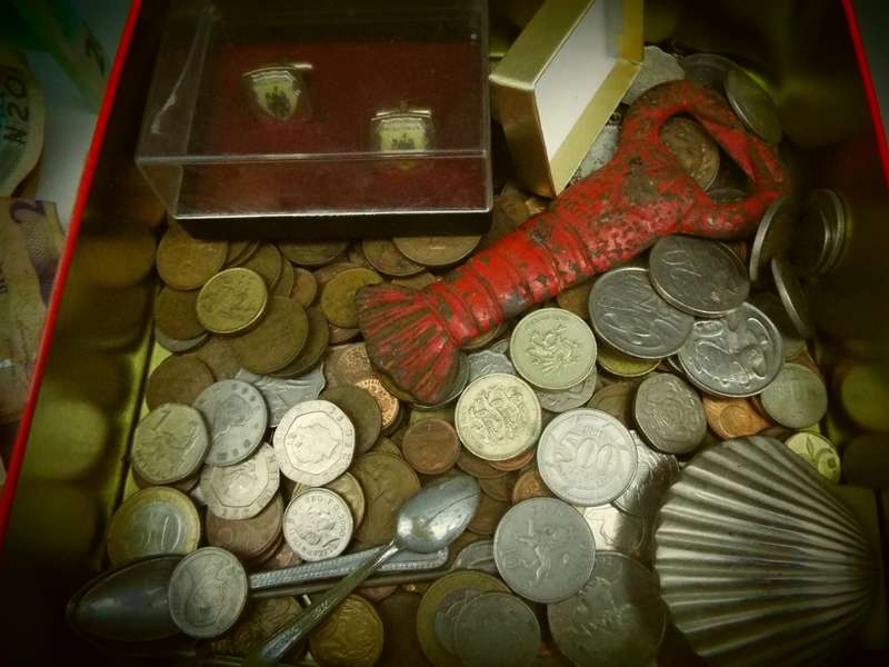 lucky dip lots of coins and notes and more