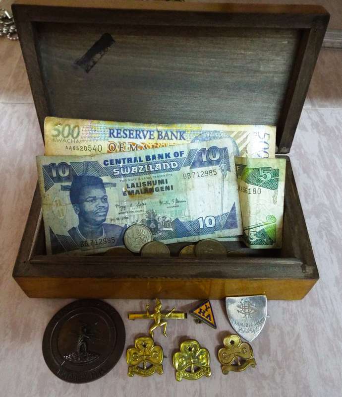 vintage  lot in nice jewellery box