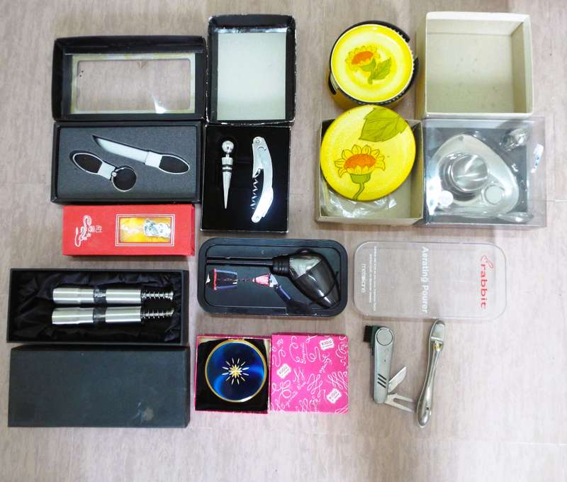vintage ,,Nice lot mostly all in boxes as 1 big job lot