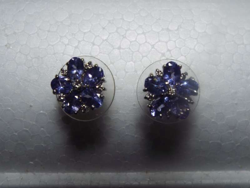NICE 9ct gold earrings with real diamonds and tanzenites
