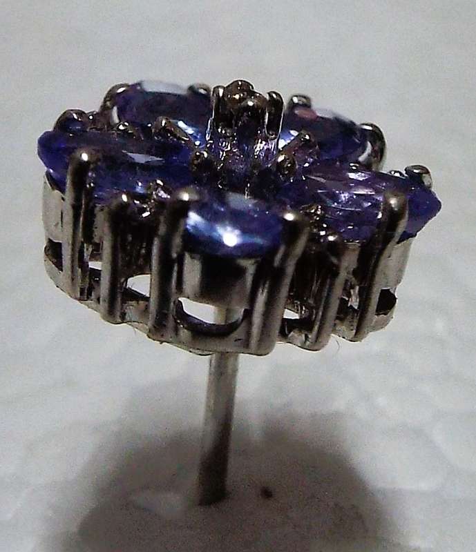 NICE 9ct gold earrings with real diamonds and tanzenites
