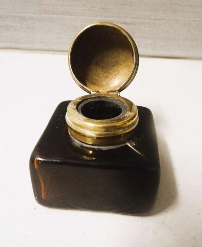 very rare Antique brown glass inkwell 4.5cm square 2cm tall , brass cap  2.5cm