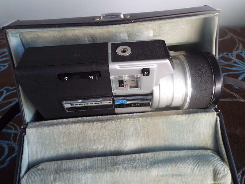 nice vintage Sankyo super CM 600 with manual