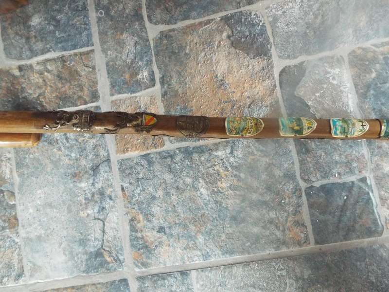 very rare VINTAGE WALKING STICK WITH LOTS OF BAGES