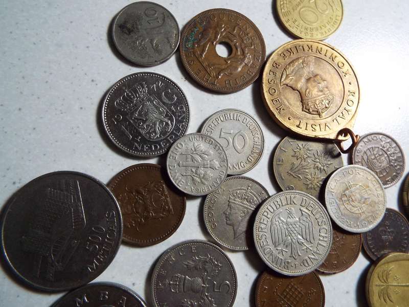 30 X MIX WORLD COINS AS 1 LOT
