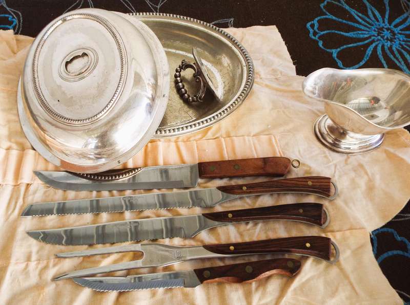 Antique///VINTAGE  LOT INCLUDING CUTLERY SET  ,,,, good condition as 1 ,dont miss this lot
