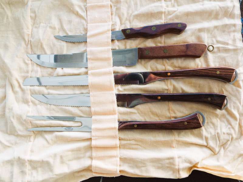 Antique///VINTAGE  LOT INCLUDING CUTLERY SET  ,,,, good condition as 1 ,dont miss this lot