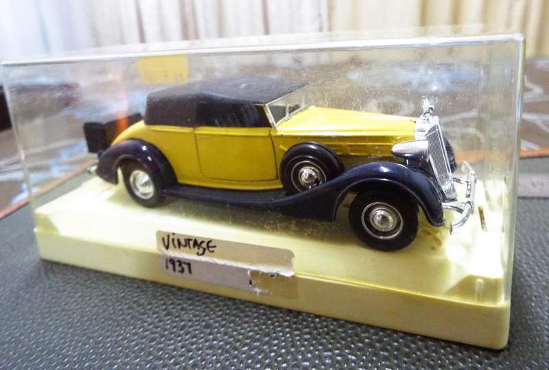 NICE Vintage solido 1/43 diecast car