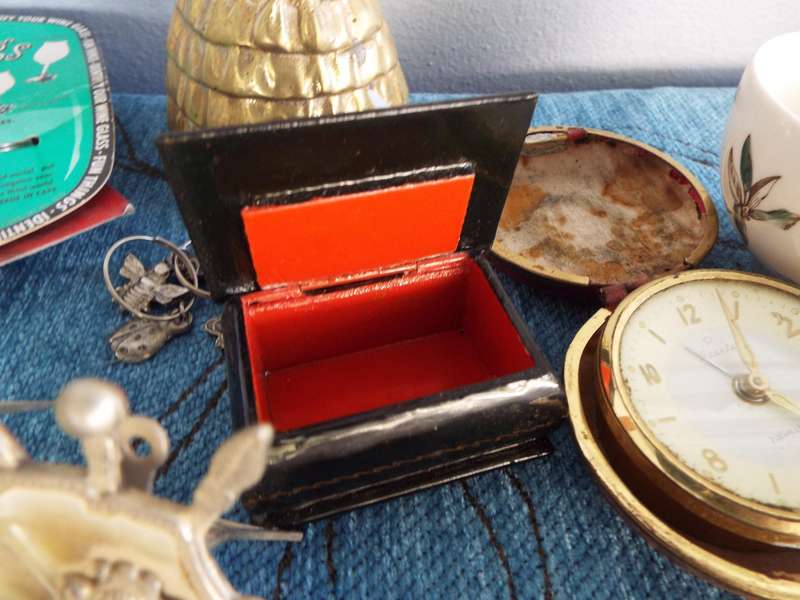 Mixed lot of vintage and antique items