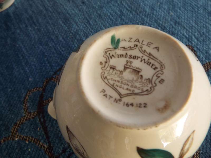 Mixed lot of vintage and antique items