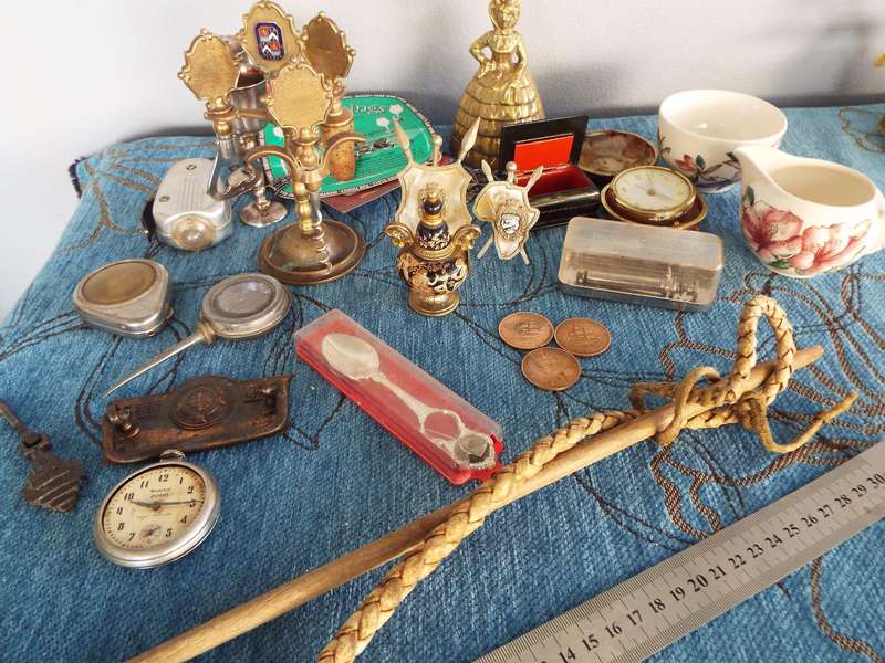 Mixed lot of vintage and antique items