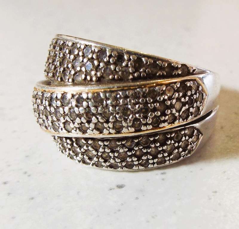Vintage SILVER 925 RING  nice bling bling