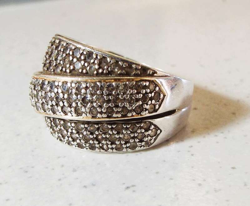 Vintage SILVER 925 RING  nice bling bling